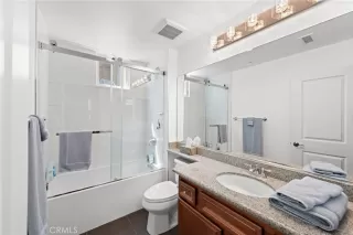 Photo #5: OC24133503 Listing