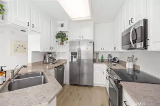 Photo #5: OC24133541 Listing 