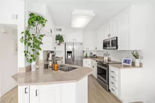 Photo #6: OC24133541 Listing 