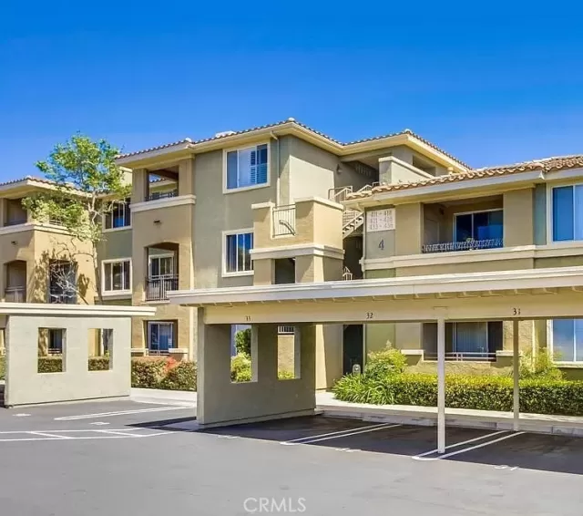 MLS: OC24133785 Condo For Sale