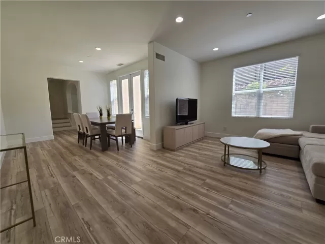 MLS: OC24133791 Condo For Sale
