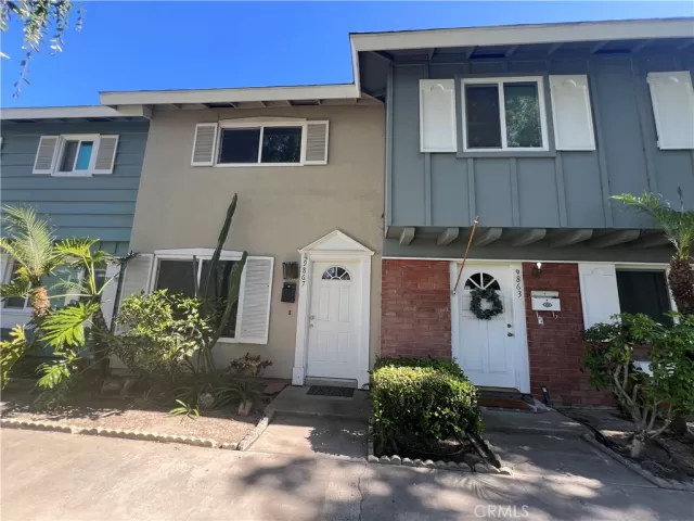 MLS: OC24133856 Condo For Sale