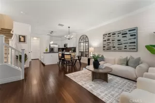 Photo #4: OC24133868 Listing 