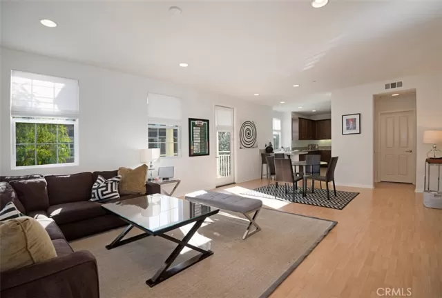 MLS: OC24133961 Condo For Sale