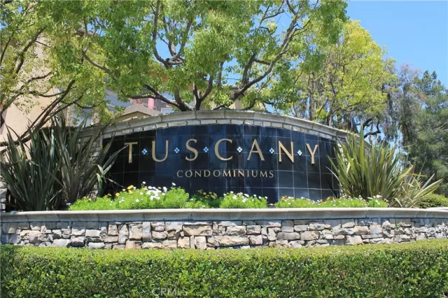 MLS: OC24134112 Condo For Sale