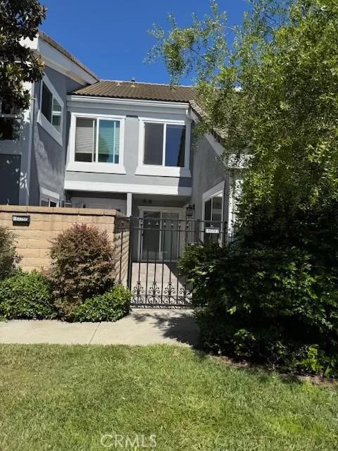 MLS: OC24134134 Condo For Sale