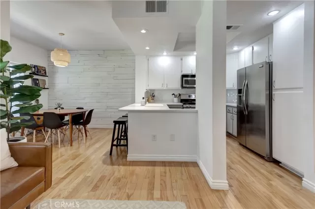 MLS: OC24134202 Condo For Sale