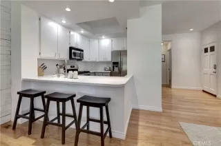 Photo #4: OC24134202 Listing 