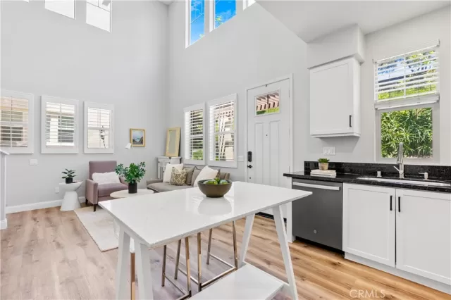 MLS: OC24134204 Condo For Sale