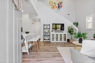 Photo #6: OC24134204 Listing 