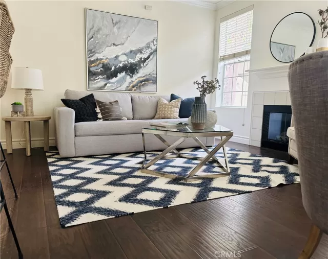 MLS: OC24134278 Condo For Sale