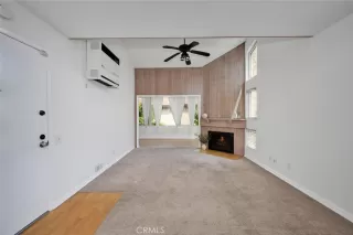 Photo #4: OC24134359 Listing 