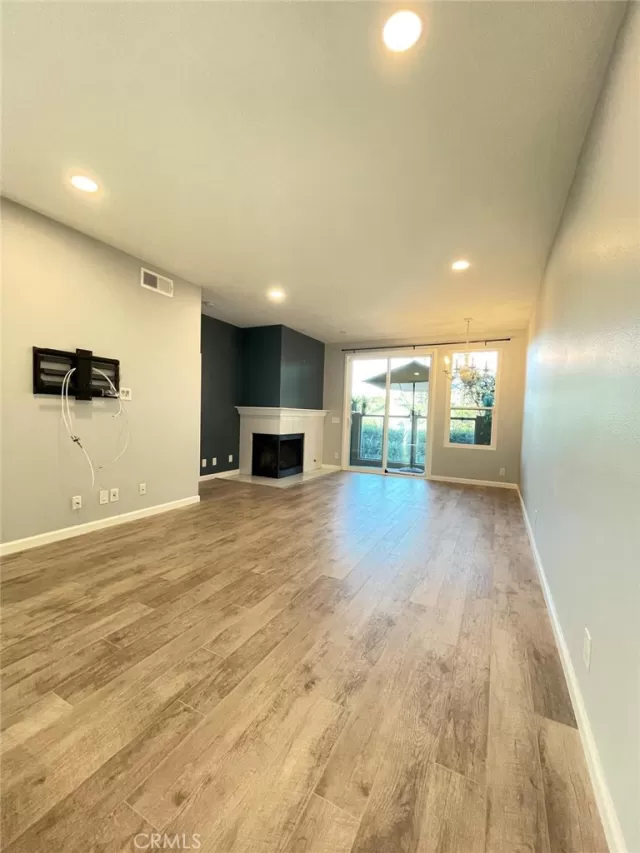 MLS: OC24134709 Condo For Sale
