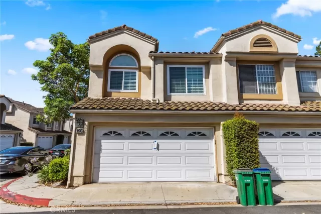 MLS: OC24134983 Condo For Sale