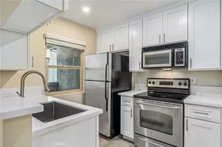 Photo #3: OC24135234 Listing 