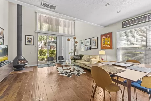 MLS: OC24135387 Condo For Sale