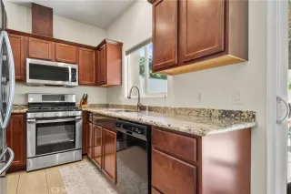 Photo #6: OC24135451 Listing 