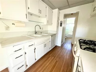 Photo #2: OC24136106 Listing 