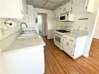 Photo #3: OC24136106 Listing 