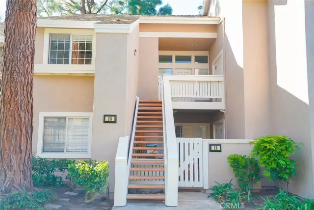 MLS: OC24136265 Condo For Sale