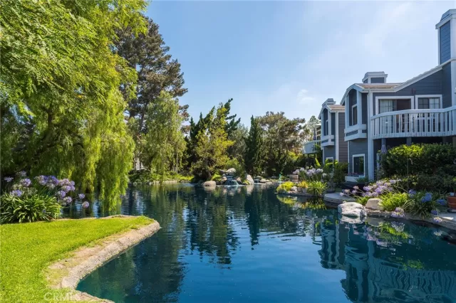 MLS: OC24136816 Condo For Sale