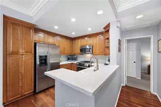 Photo #4: OC24136942 Listing