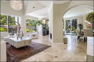 Photo #3: OC24136976 Listing 