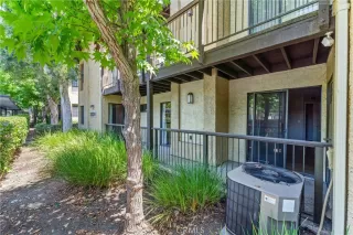 Photo #5: OC24137456 Listing 