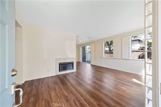 Photo #3: OC24137568 Listing 