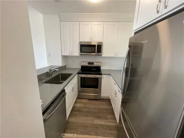 MLS: OC24137617 Condo For Sale