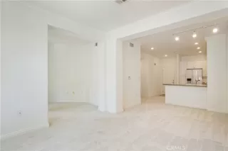 Photo #3: OC24137813 Listing 