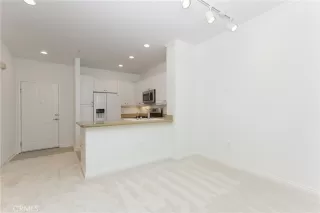 Photo #4: OC24137813 Listing 