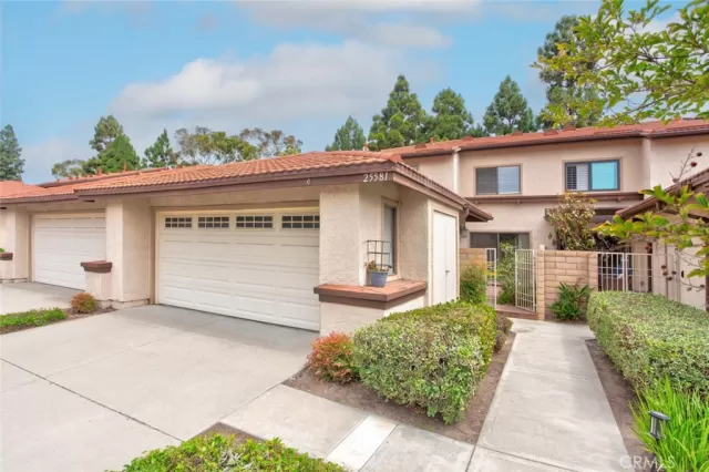 MLS: OC24137860 Condo For Sale