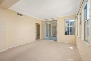 Photo #6: OC24137978 Listing 