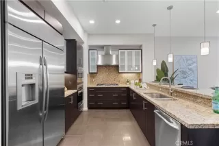 Photo #5: OC24138024 Listing 