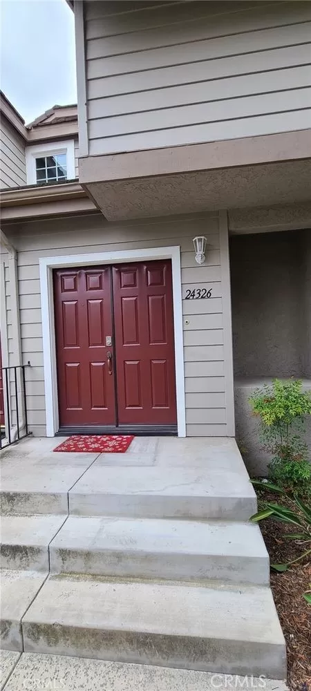 MLS: OC24138352 Condo For Sale