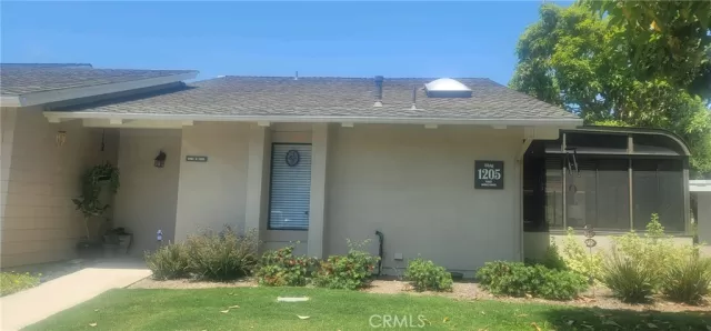 MLS: OC24138468 Condo For Sale