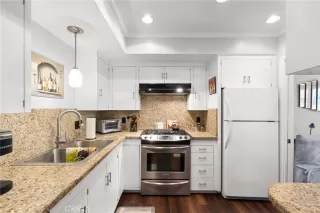 Photo #3: OC24138671 Listing