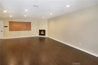 Photo #3: OC24138735 Listing 