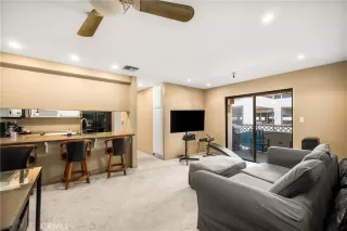 Photo #4: OC24138882 Listing 