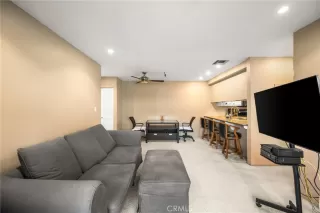 Photo #6: OC24138882 Listing 