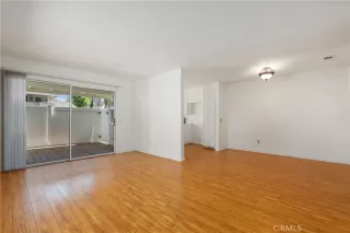 Photo #5: OC24139307 Listing 