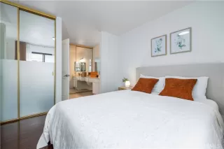 Photo #5: OC24139410 Listing