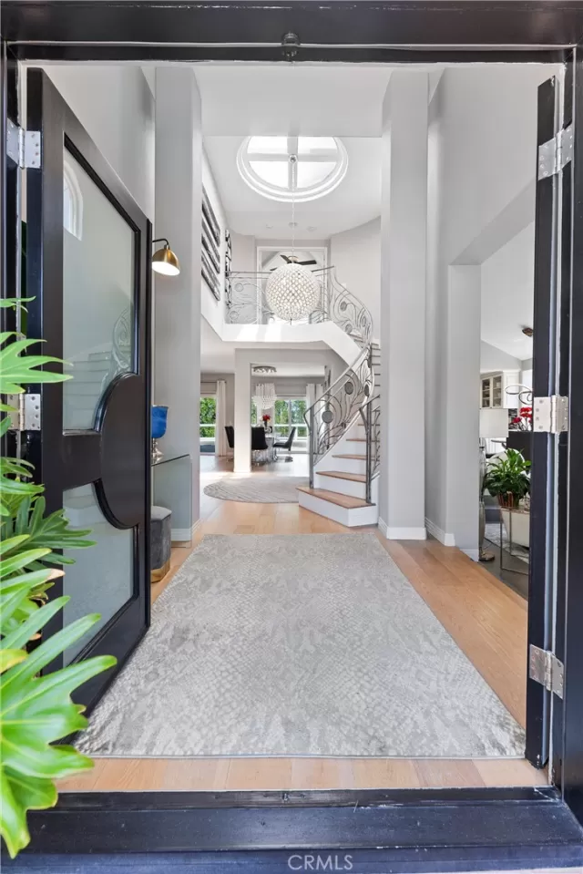 MLS: OC24139537 Condo For Sale