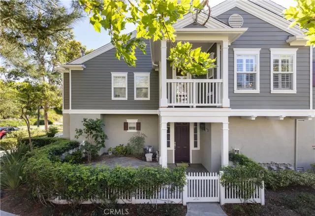 MLS: OC24139555 Condo For Sale