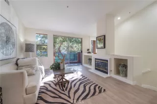 Photo #4: OC24139649 Listing