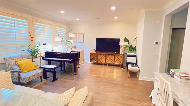 MLS: OC24139791 Condo For Sale