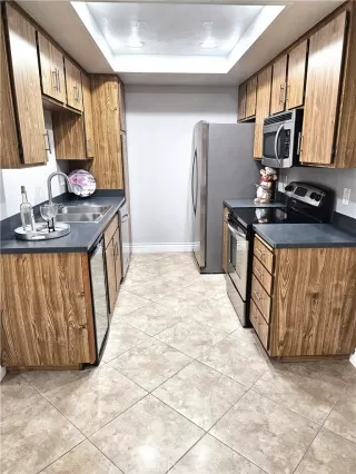 Photo #3: OC24140015 Listing 