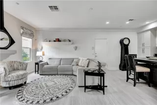 Photo #6: OC24140252 Listing 