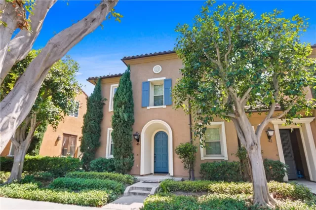 MLS: OC24140423 Condo For Sale